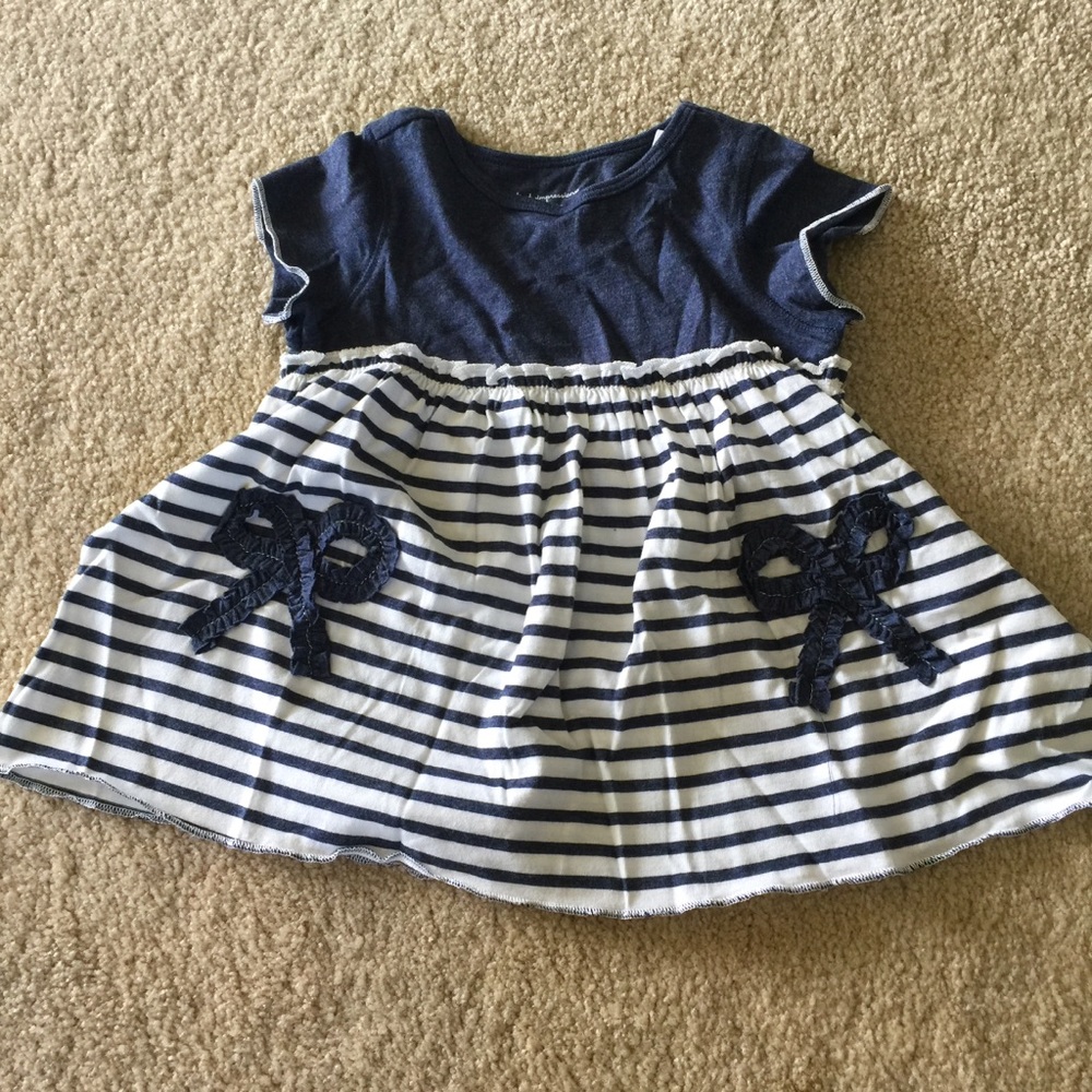 NWT First Impression top. Size 18m. blue/white
